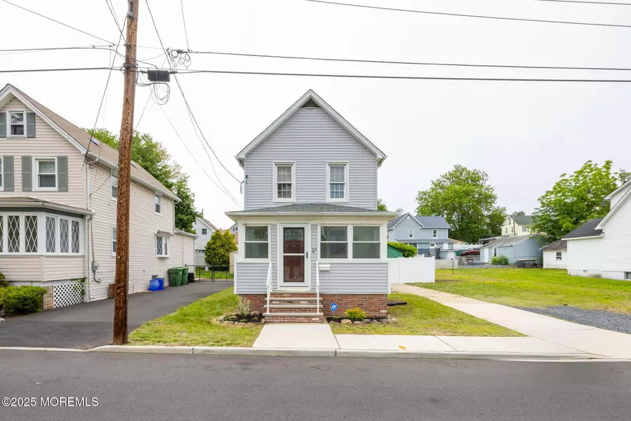 10 Albert Street, Sayreville, NJ 08872