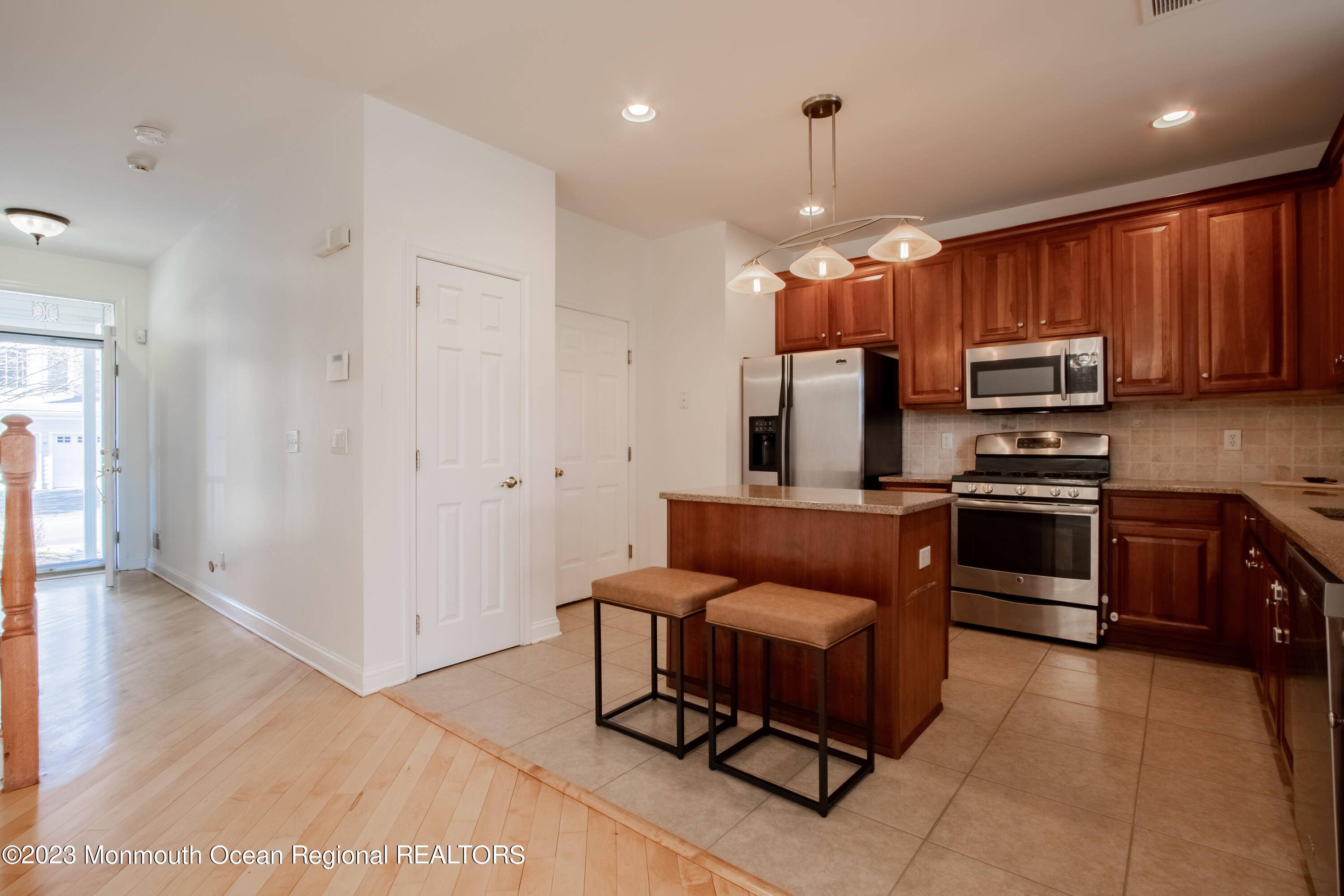 South Amboy, NJ 08878,98 Shore Drive S