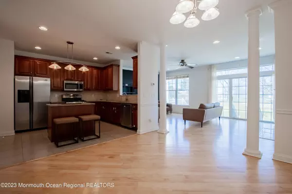 South Amboy, NJ 08878,98 Shore Drive S