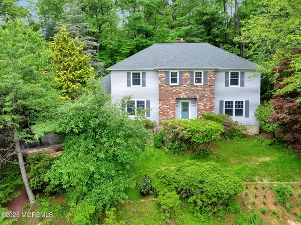 Holmdel, NJ 07733,9 Berkshire Court