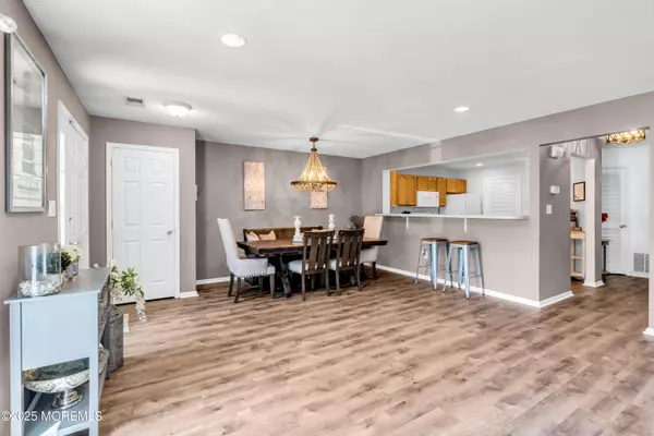 Howell, NJ 07731,202 Crooked Stick Court