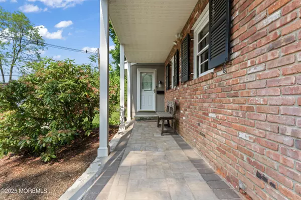 Atlantic Highlands, NJ 07716,123 Ocean Boulevard