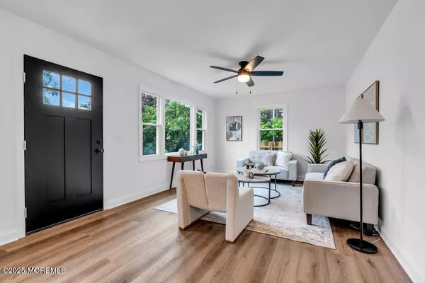 Fair Haven, NJ 07704,12 Colonial Court