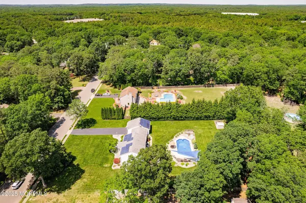 Jackson, NJ 08527,5 Persimmon Drive