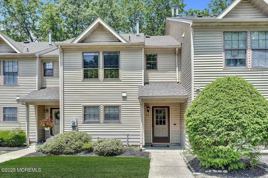 112 Azalea Circle, Jackson, NJ 08527
