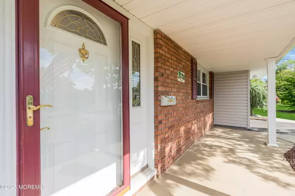 East Brunswick, NJ 08816,11 Diana Court