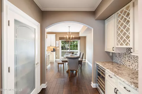 Aberdeen, NJ 07747,52 White Oak Lane #510