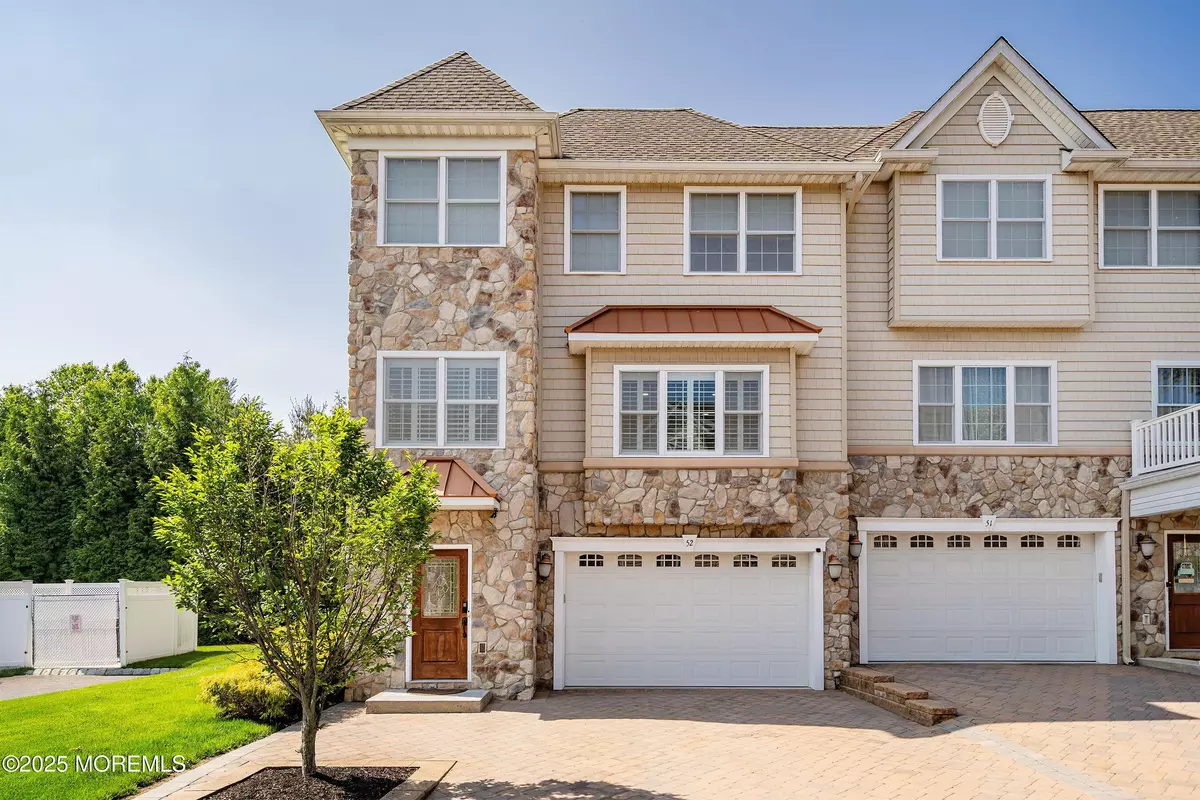 Aberdeen, NJ 07747,52 White Oak Lane #510