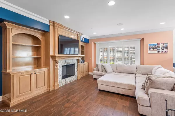 Aberdeen, NJ 07747,52 White Oak Lane #510