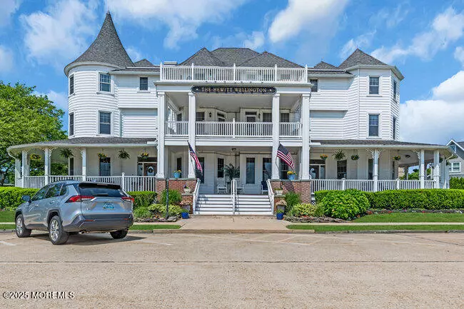 Spring Lake, NJ 07762,200 Monmouth Avenue #7