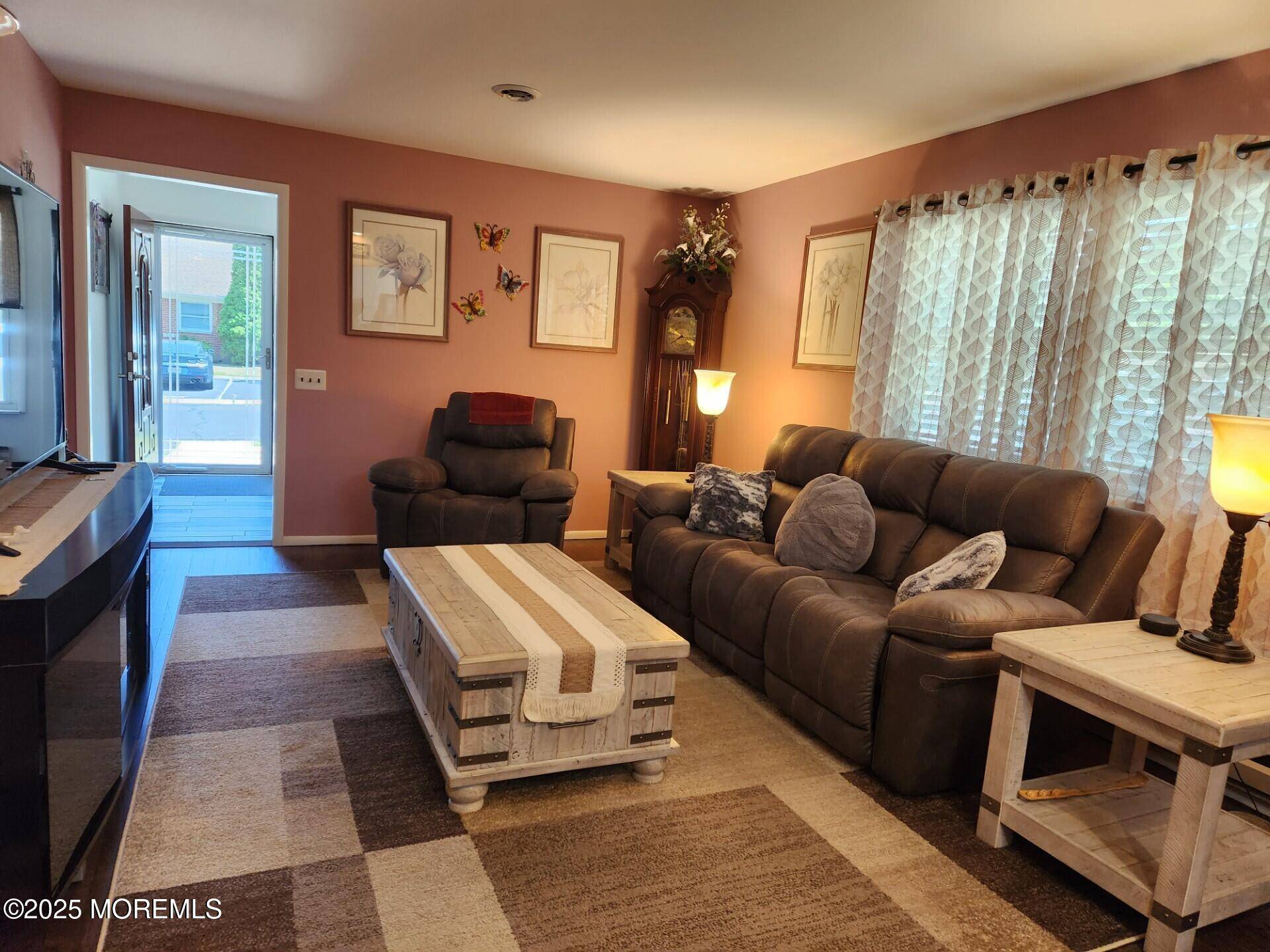 Whiting, NJ 08759,10 Snowberry Lane