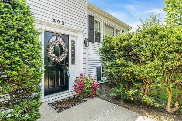 Lincroft, NJ 07738,509 Newman Springs Road