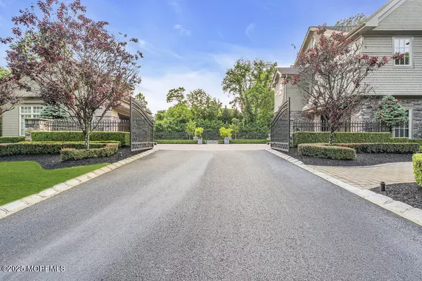 Colts Neck, NJ 07722,23 Pilgrim Way