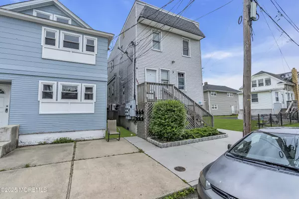 Keansburg, NJ 07734,3 Oceanview Avenue
