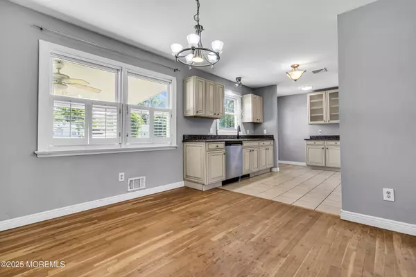 Bayville, NJ 08721,55 South Avenue