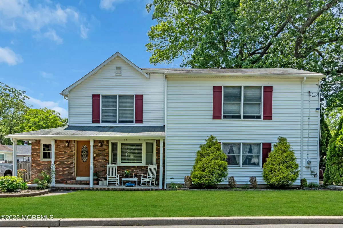 Oakhurst, NJ 07755,120 Whalepond Road