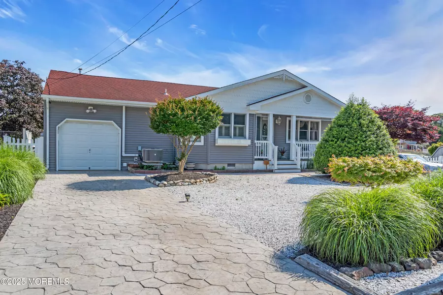 421 Laurel Boulevard, Lanoka Harbor, NJ 08734
