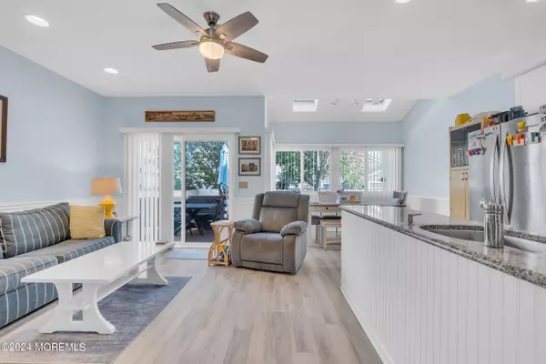 Lavallette, NJ 08735,803 Grand Central Avenue #P