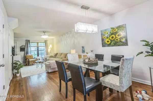 Red Bank, NJ 07701,321 Spring Street #8