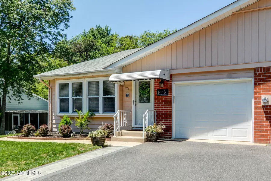 172 Hudson Parkway, Whiting, NJ 08759