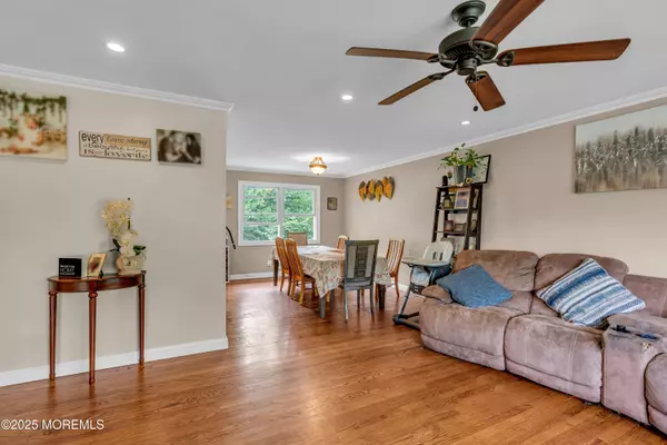Howell, NJ 07731,114 Greymoor Road