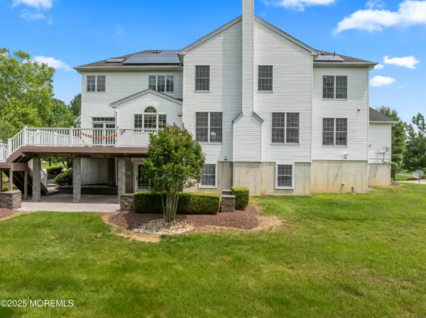 Marlboro, NJ 07746,27 Witherspoon Way