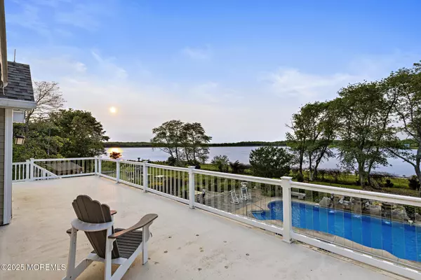 Wall, NJ 07719,1413 Gully Road