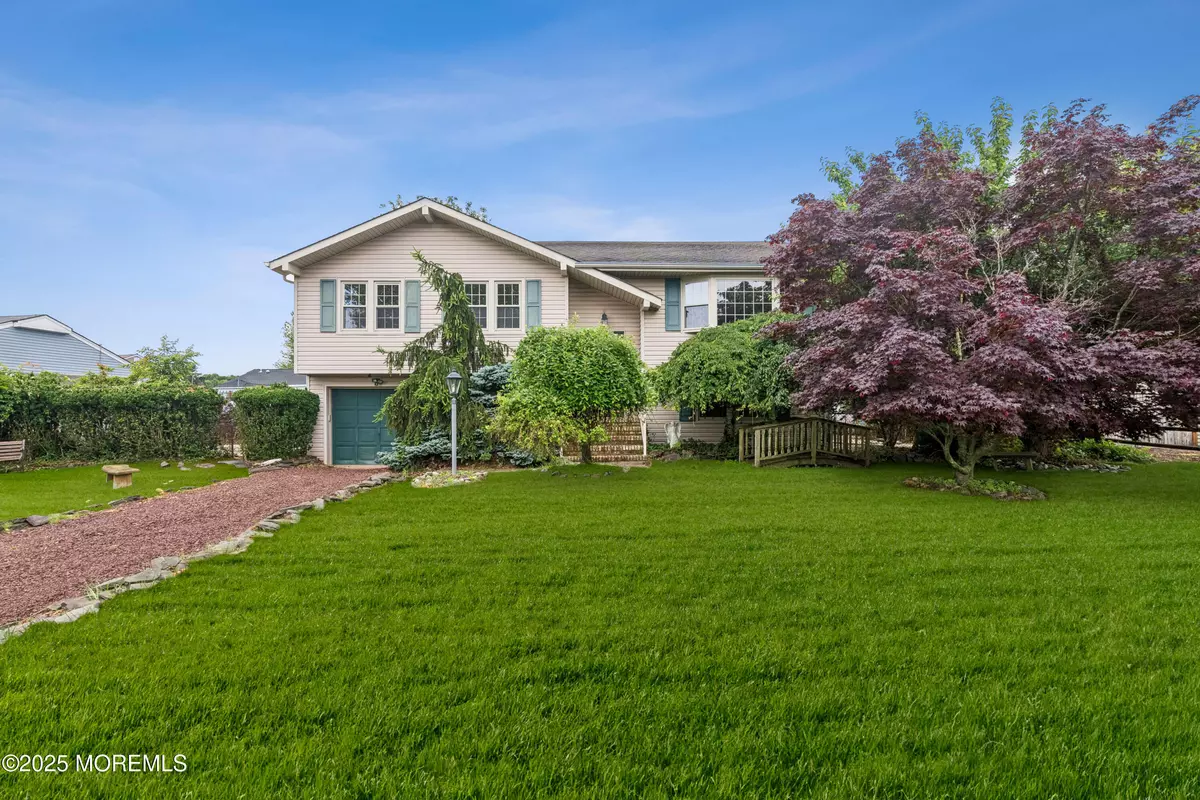 Lanoka Harbor, NJ 08734,508 Buttonwood Drive