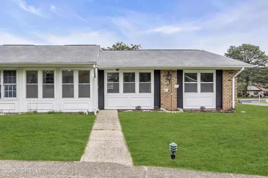 9 Edinburgh Lane #D, Manchester, NJ 08759