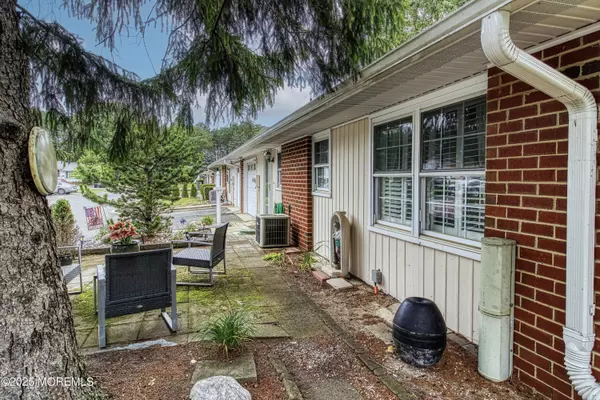 Lakewood, NJ 08701,1041 Aberdeen Drive