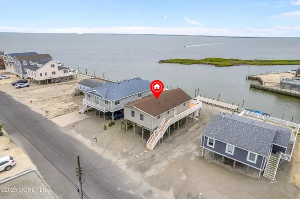 Tuckerton, NJ 08087,233 Heron Road