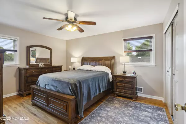 Lanoka Harbor, NJ 08734,504 Cedarwood Drive