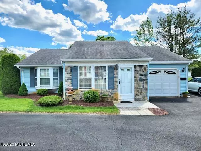 Freehold, NJ 07728,1 Ivy Ridge Close