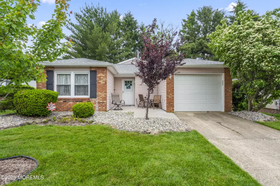 8 Carter Way, Brick, NJ 08723