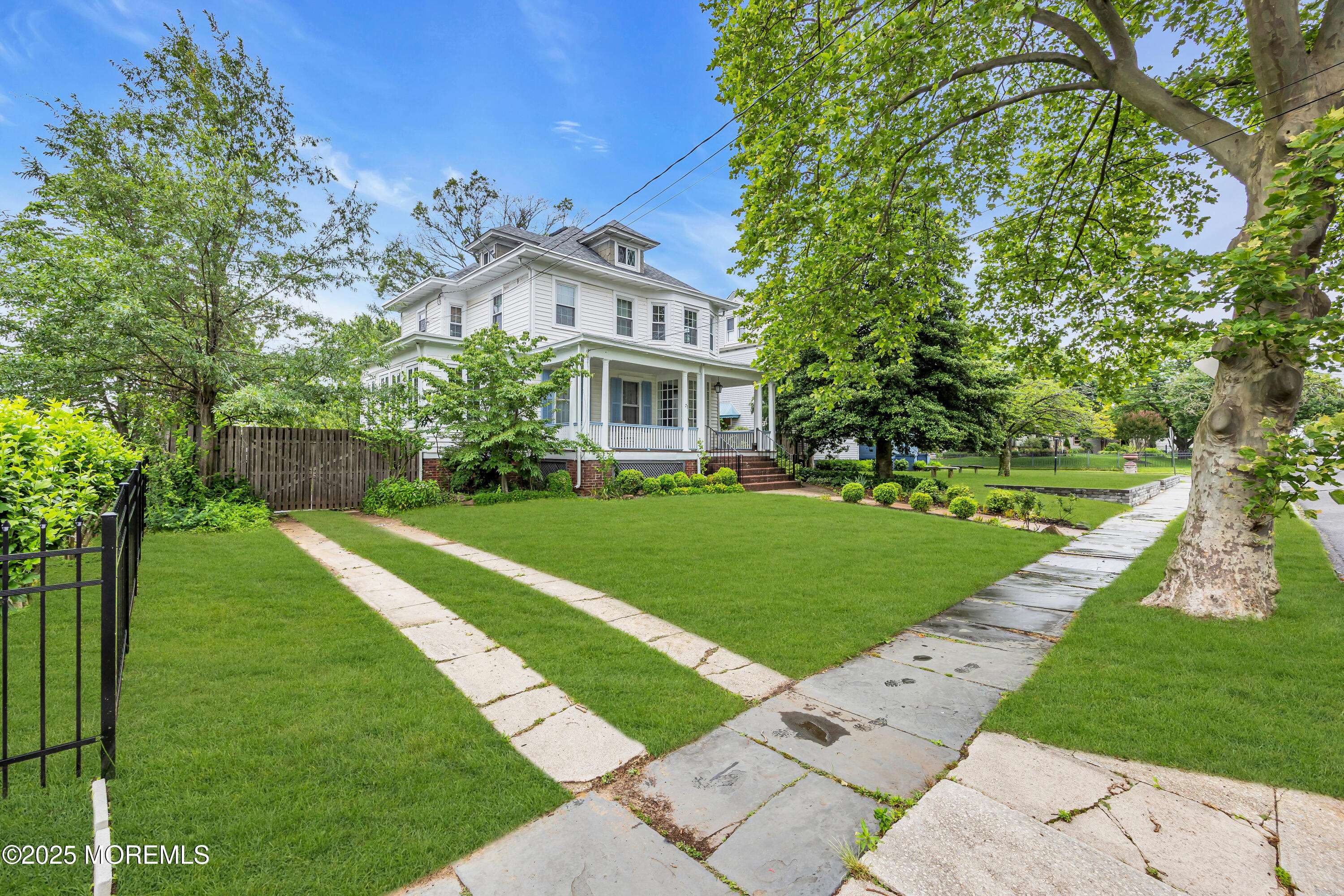 Keyport, NJ 07735,73 Maple Place