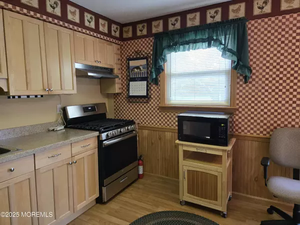 Brick, NJ 08724,560 Labanna Court