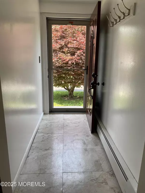 Matawan, NJ 07747,184 Washington Avenue