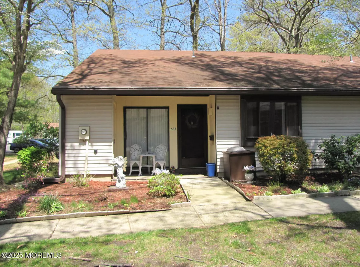 Manalapan, NJ 07726,126 Amberly Drive #A