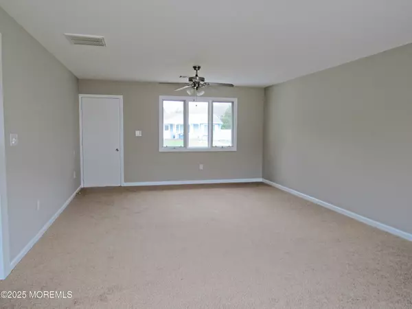 Lanoka Harbor, NJ 08734,202 Cedar Drive