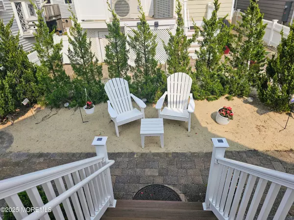 Manasquan, NJ 08736,110 1st Avenue