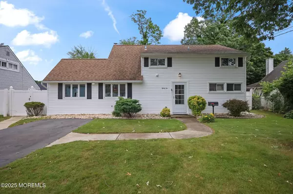 Old Bridge, NJ 08857,32 Southwood Drive