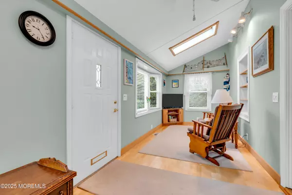 Manasquan, NJ 08736,1015 Atlantic Avenue