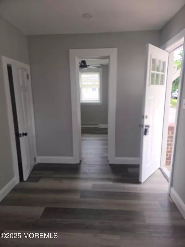 Long Branch, NJ 07740,168 Chelsea Avenue ##7