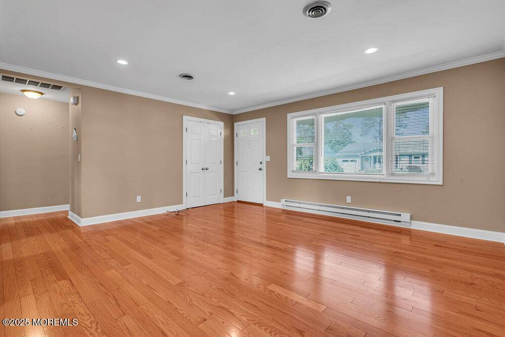 Toms River, NJ 08757,8 Basset Drive