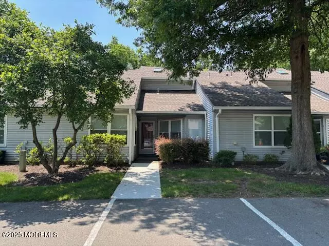 Englishtown, NJ 07726,133 Sunnymede Street