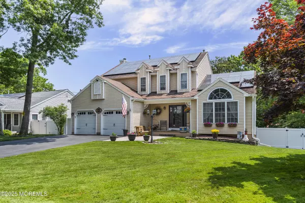 Manahawkin, NJ 08050,113 Toggle Road