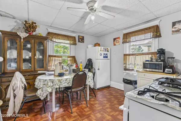 Freehold, NJ 07728,53 Broadway Road