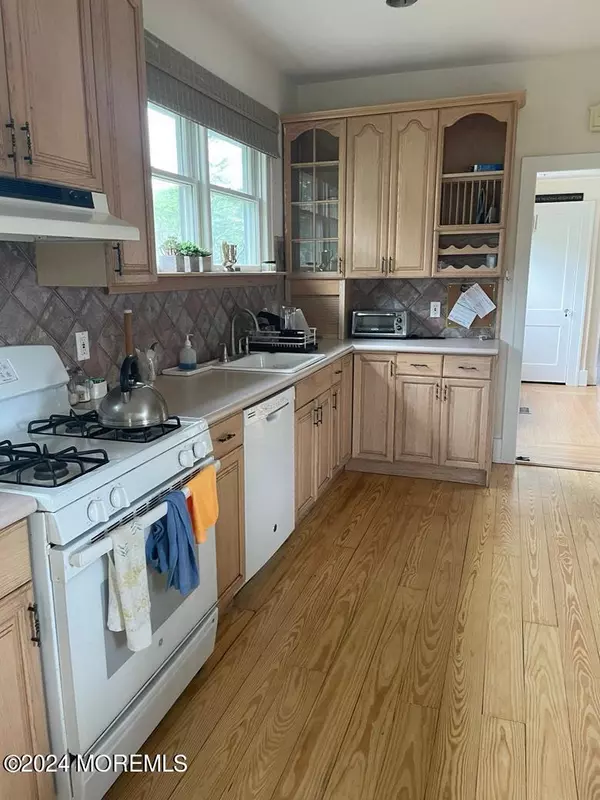 Long Branch, NJ 07740,210 N Lincoln Avenue
