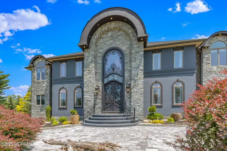 806 Turquoise Trail, Morganville, NJ 07751