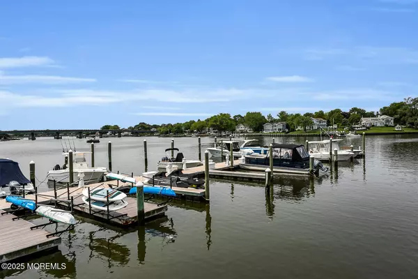 Long Branch, NJ 07740,7 Navesink Court